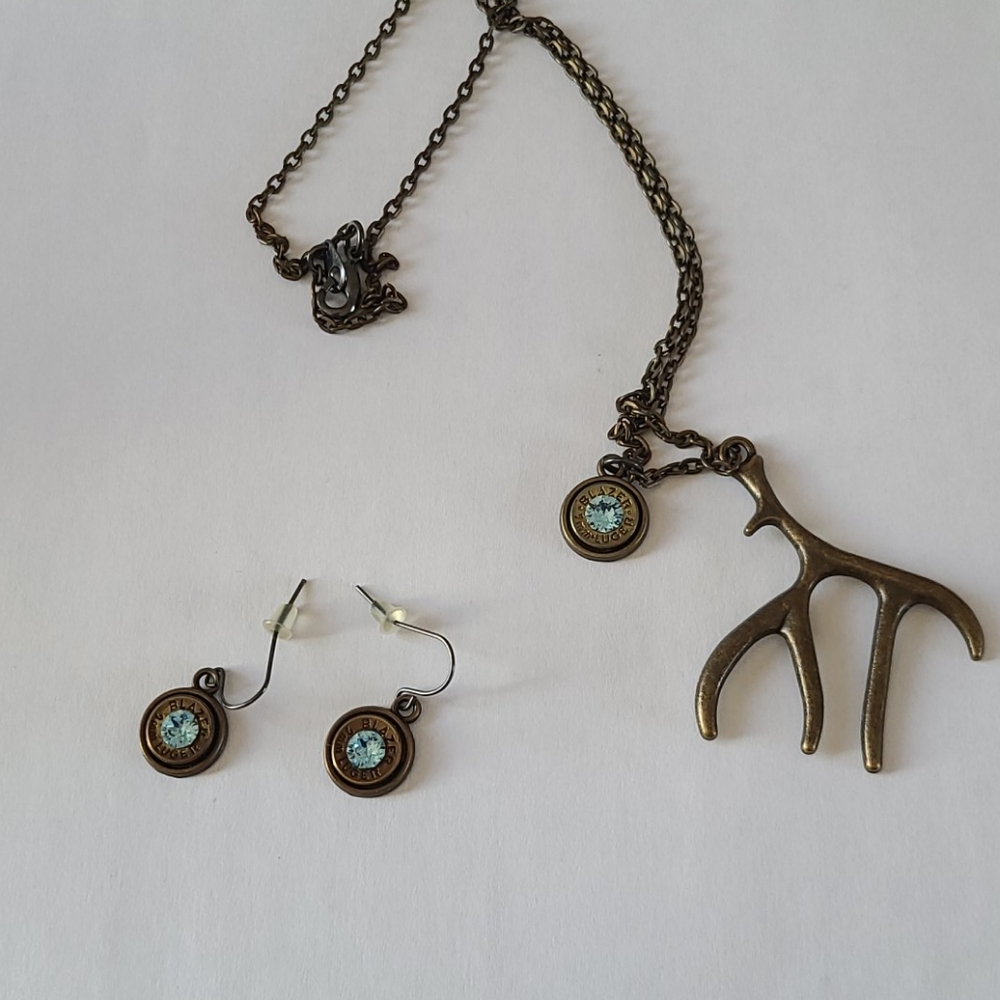 Necklace and earrings set